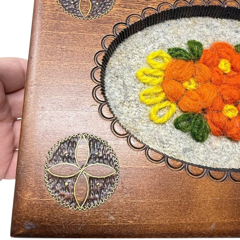 Vintage Wooden Jewelry Box Womens Embroidered‎ Floral Lid Trinket Keepsake 70s